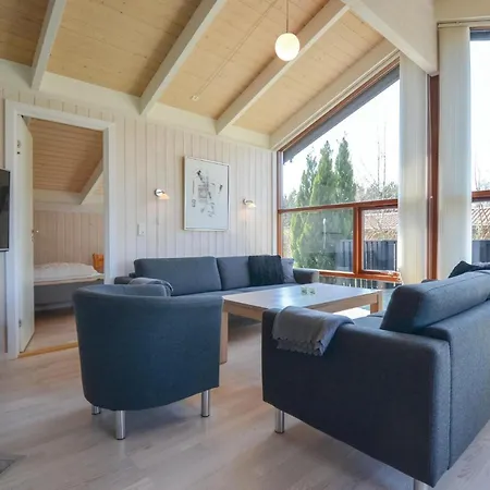 3 Værelses Dejligt Hjem I Knebel Feriehus Knebel