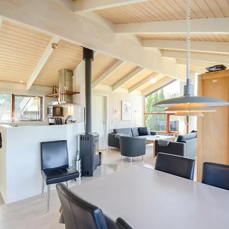 Feriehus 3 Værelses Dejligt Hjem I Knebel Knebel