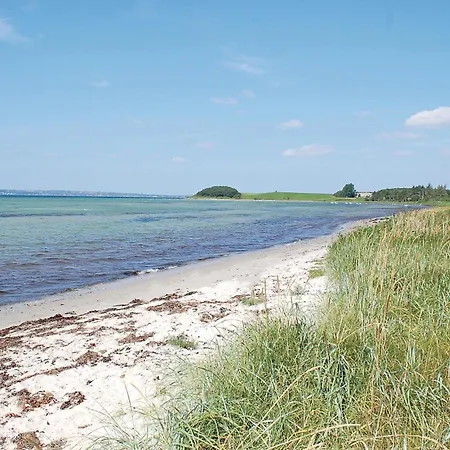 3 Værelses Dejligt Hjem I Knebel Feriehus